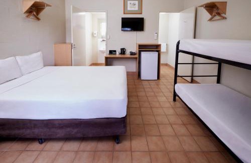 Yulara Cabina | Outback Lodge