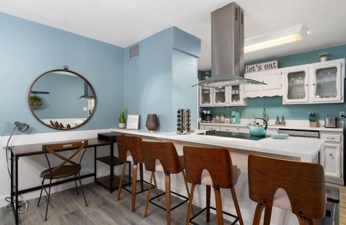 Cox Heights Apartamento | Outdoor Oasis: Mini Golf, Lawn Games, Pool