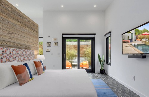 West Congress Casa | Outdoor Oasis with Private Pool + Spa - The Nest!