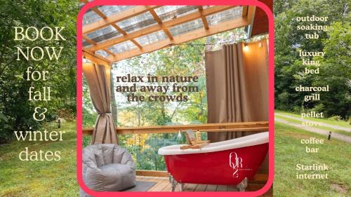 Cosby Casa | Outdoor Soaking Tub! Cozy spot for couples getaway