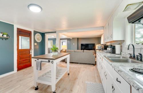 Claremont Apartamento | Outdoorsy Oasis with Screened Porch in Claremont
