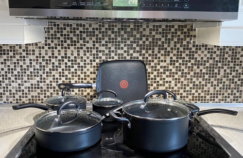 Candiac Casa | Outstanding House 25 minutes to Downtown Montreal - Many rooms