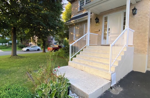 Candiac Casa | Outstanding House 25 minutes to Downtown Montreal - Many rooms