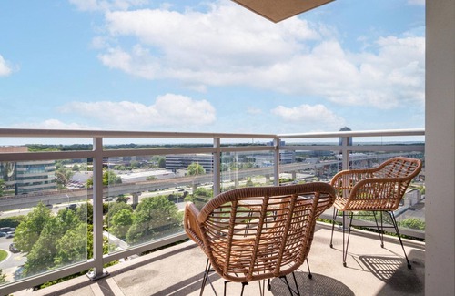 Vienna Apartamento | Outstanding Tysons Corner 2BR w/ Pool, Pet Salon & W/D, by Blueground
