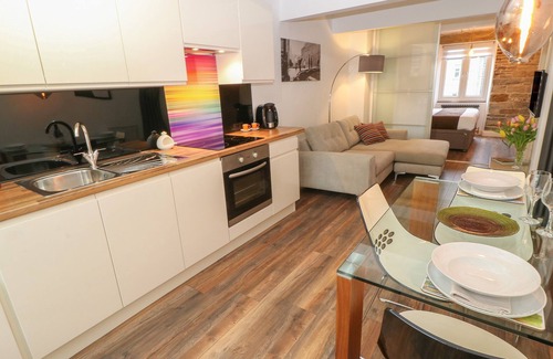Holmfirth Casa | Over-under Cottage