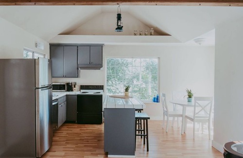 California Wine Country Cabaña | Overlook Cottage