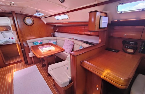 Killcare Alquiler De Eote | Overnight Sail Boat Stay on the Central Coast