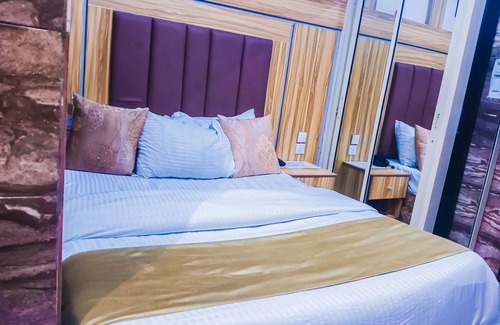 Lagos Hotel | Owee Hotel Exclusive Apartments & Suites