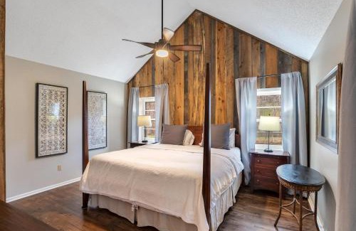 Weaverville Casa | Oxbow Farmhouse