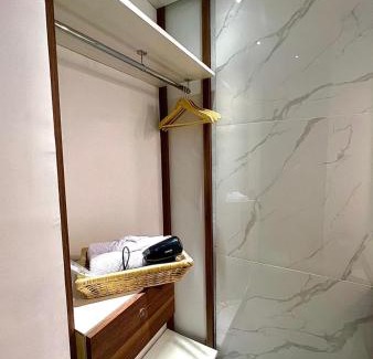 Batam Apartamento | oxy suites G-03 at Shop House Meisterstadt Pollux Habibie