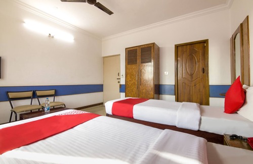 Bommasandra Hotel | OYO 10885 Hotel Keerthana International