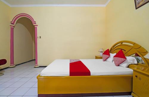 Nganjuk Hotel | OYO 1984 Hotel Istana Family Syariah