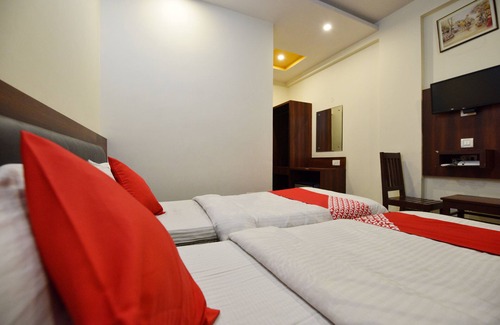 Malviya Nagar Hotel | OYO 3311 Hotel Apple 9