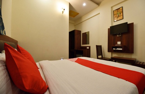 Malviya Nagar Hotel | OYO 3311 Hotel Apple 9