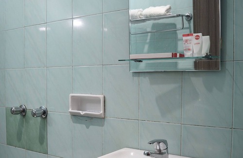 Pekanbaru Hotel | OYO 742 Mona Plaza Hotel