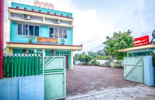 Pematangsiantar Hotel | OYO 796 Penginapan Fergael