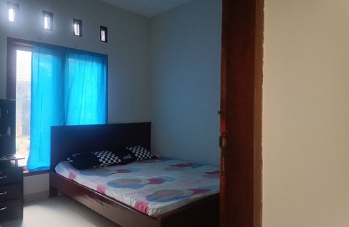 Kuta Hotel | OYO 93729 Radesa Family Homestay