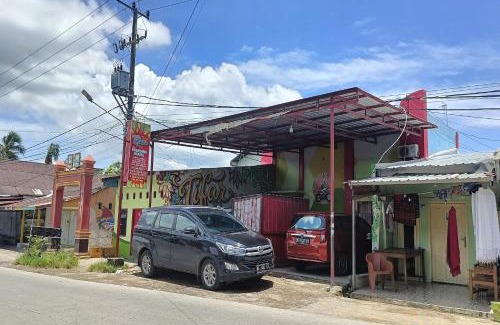 Pallangga Hotel | OYO 93875 Tifar House Near Lapangan Raja-raja