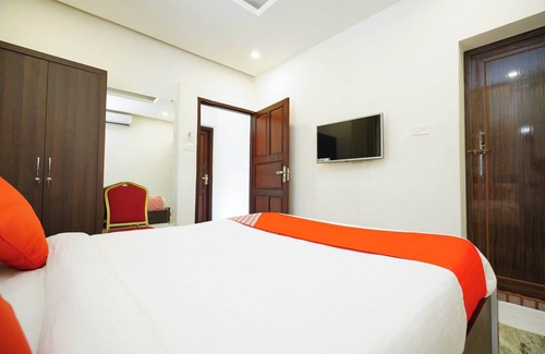 Thiruvananthapuram Hotel | OYO Al Saj Kazhakkootam Near GreenField