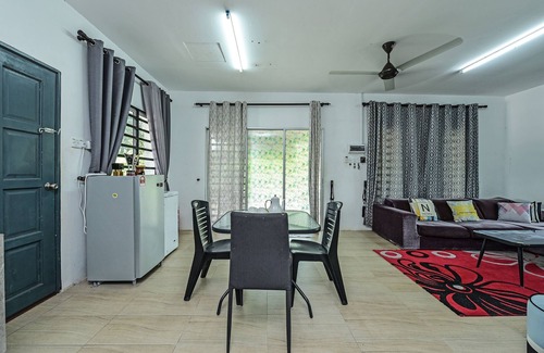 Kampung Mambang Casa | OYO HOME 90682 Liliz Mambang Farmstay