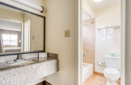 Alexandria Hotel | OYO Hotel Alexandria LA - Hwy 165