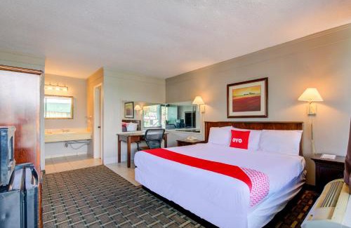 Douglas Hotel | OYO Hotel Douglas GA US-441