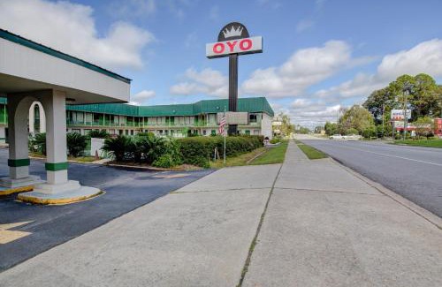 Douglas Hotel | OYO Hotel Douglas GA US-441