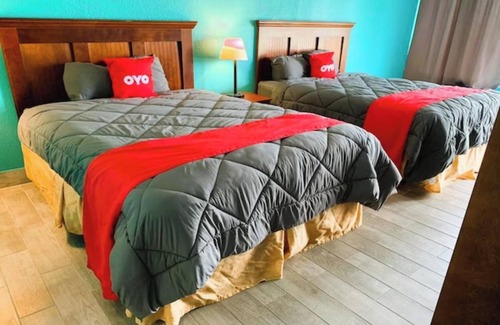 Dundee Hotel | OYO Hotel Dundee By Crystal Lake