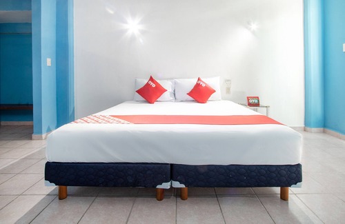 José Cardel Hotel | OYO Hotel Estacion,José Cardel,Parque Central Revolución