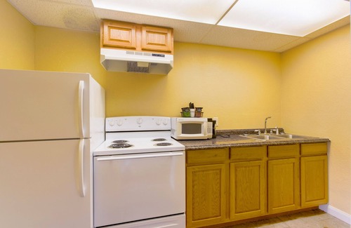 Lebanon Hotel | OYO Hotel Lebanon MO I-44