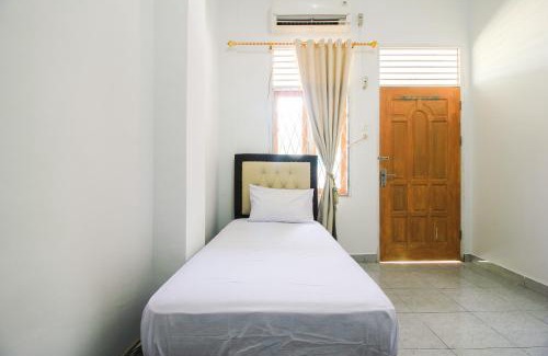 Pekanbaru Hotel | OYO Life 2553 Kost Daya