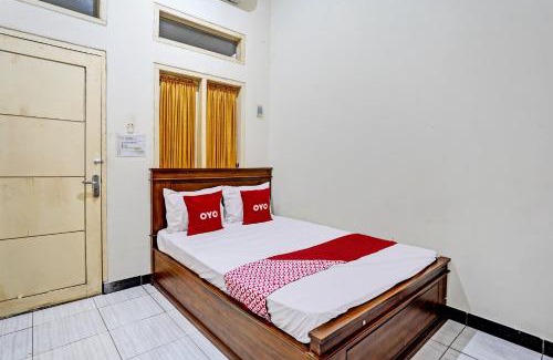 Tuban Sub-District Hotel | OYO Life 92773 Griya Trubus Syariah