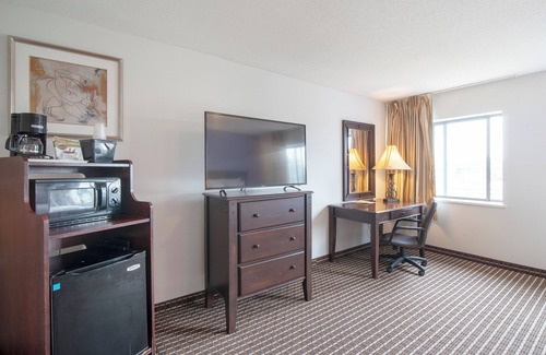 Houston Hotel | OYO Townhouse Houston Airport North