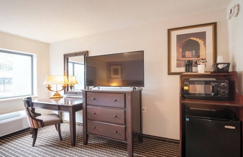 Houston Hotel | OYO Townhouse Houston Airport North
