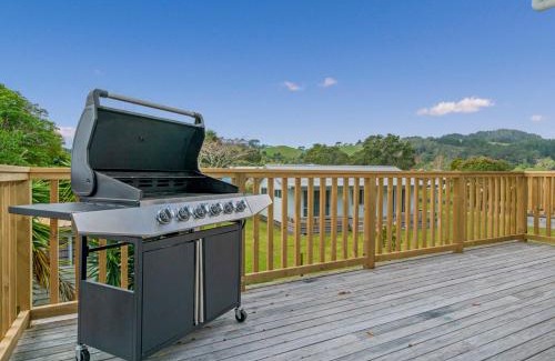 Cooks Beach Casa | Oyster Bach - Cooks Beach Bach