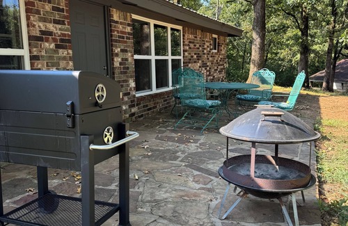 Pelsor Casa | Ozark Foothills Country Home Newly Remodeled