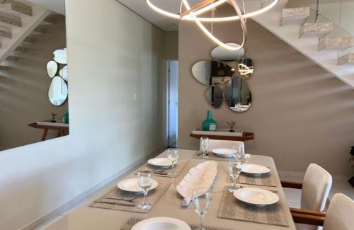 Florida Casa | Pé na areia à 50m da Praia com Piscina, Churrasqueira, 5 quartos e 3 Vg de garagem,