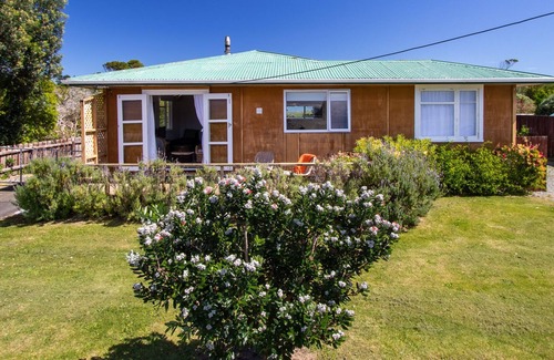 Puponga Casa | P?PONGA VIEW - P?PONGA HOLIDAY HOME, family friendly in Puponga