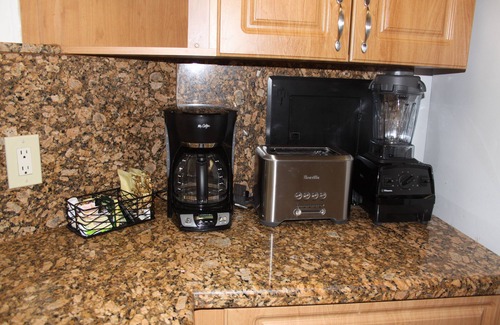 Marathon Villa | PA piscina, playa, cocina, muelle, vista al mar, barbacoa, llega cualquier día, tropical, patios