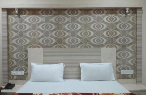 Pachmarhi Hotel | Pachmarhi Shri Krishna Hotel