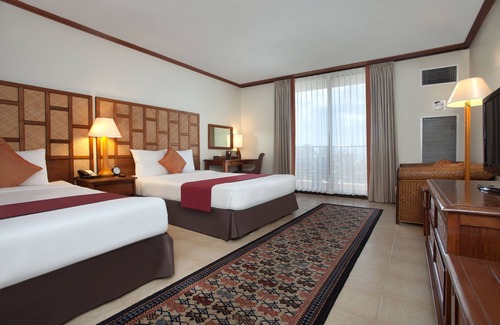 Tumon Complejo | Pacific Islands Club Guam