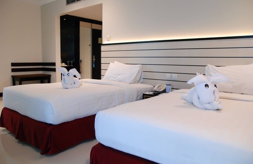 Lubuk Baja Hotel | Pacific Palace Hotel