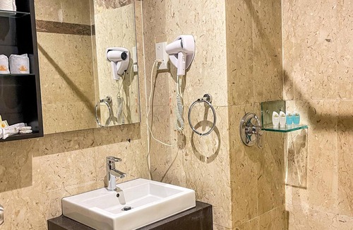 Lubuk Baja Hotel | Pacific Palace Hotel