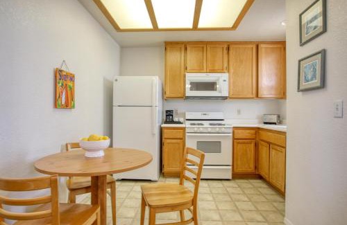 Oceano Casa | Pacific Plaza #306 - Ocean View - 1BdrmD-2Q
