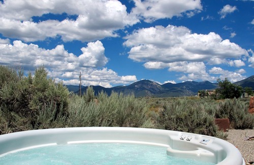 El Prado Casa | Pacifico, tu retiro perfecto en Taos, con jacuzzi