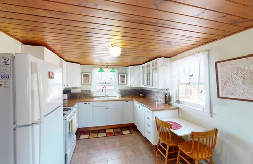 Spanish Valley Cabina | Pack Creek ~ M4 . Log Cabin at Pack Creek Ranch