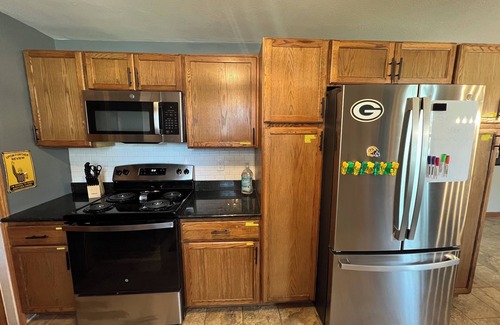 Ashwaubenon Casa | Packer Love on Dove--NEW ENTERTAINMENT GARAGE