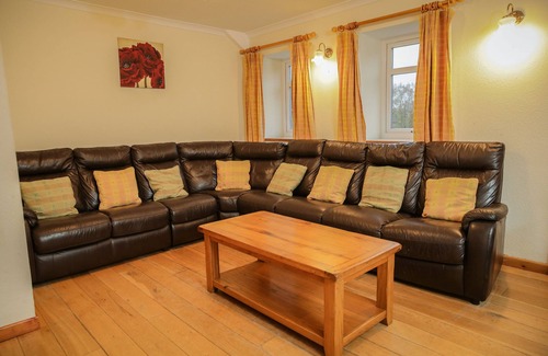 Rhyd-y-clafdy Casa | PADARN - a bungalow that sleeps 8 guests in 4 bedrooms
