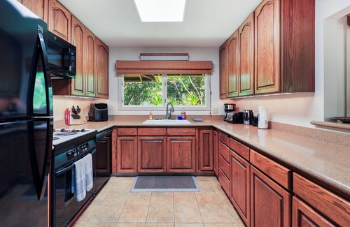 Wainiha Casa | ♥ River Estate Riverhouse ♥ Bañera de hidromasaje ♥ A / C ♥ Frente al río cerca de la playa ♥ Privado ♥ Tranquilo