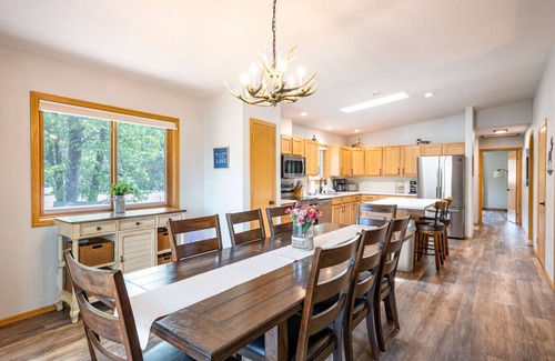 Oxford Casa | Paddler's Paradise at Lake McGinnis